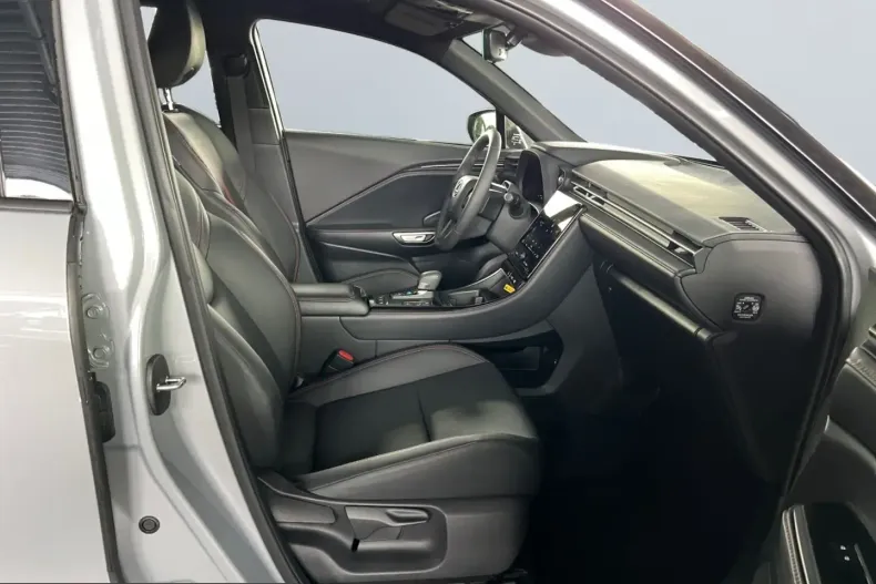 Lexus LBX din 2025 cu 18.799 km - oferta LEX212473 - foto 18