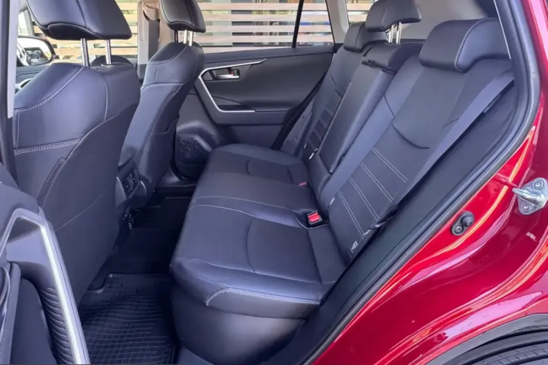 Toyota RAV4 din 2024 cu 13.862 km - oferta TOY212474 - foto 9
