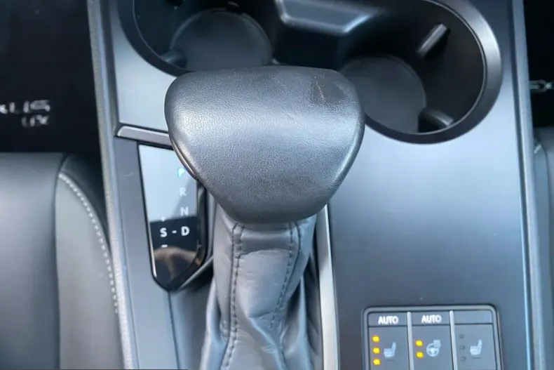 Lexus UX din 2024 cu 46.706 km - oferta LEX212475 - foto 24