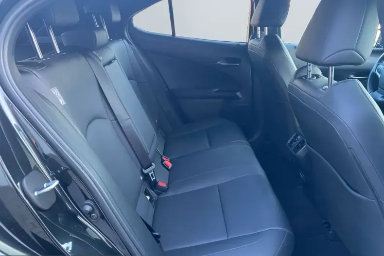 Lexus UX din 2023 cu 13.322 km - oferta LEX212476 - foto 17