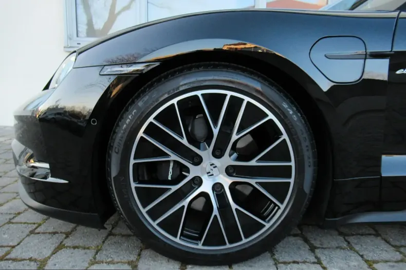 Porsche Taycan din 2024 cu 4.000 km - oferta POR212477 - foto 15