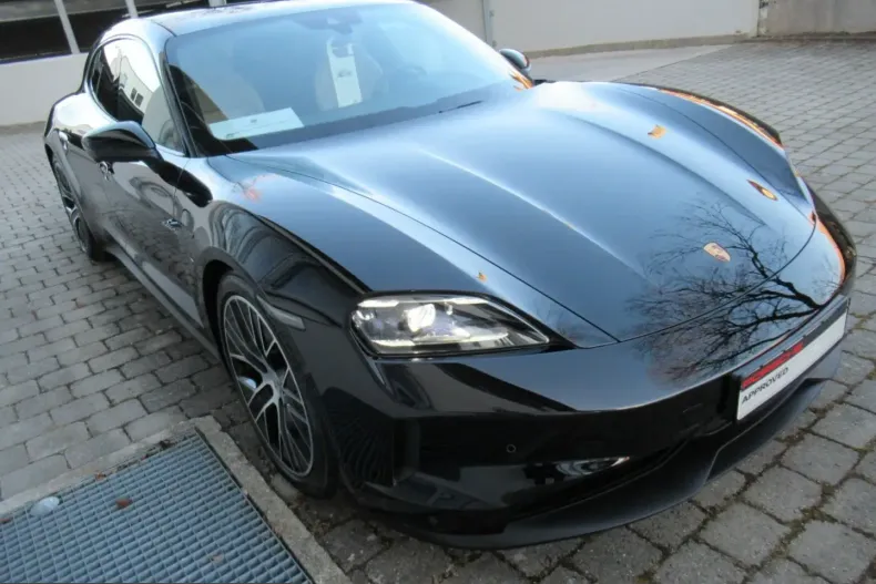 Porsche Taycan din 2024 cu 4.000 km - oferta POR212477 - foto 24