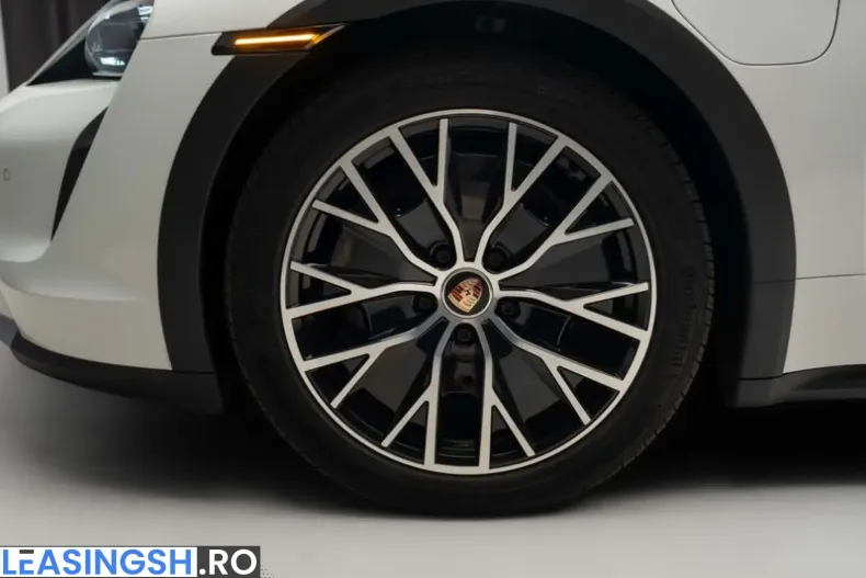 Porsche Taycan din 2026 cu 380 km - oferta POR212479 - foto 9
