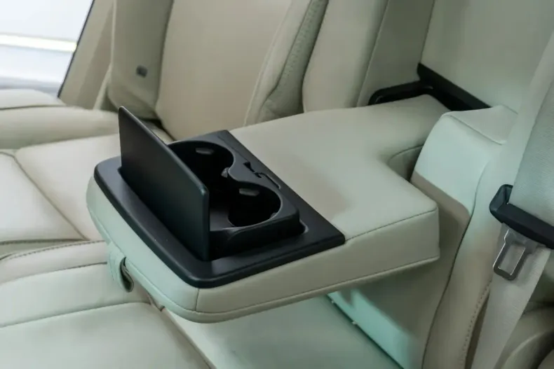 Volvo XC90 din 2023 cu 63.305 km - oferta VOL212480 - foto 21