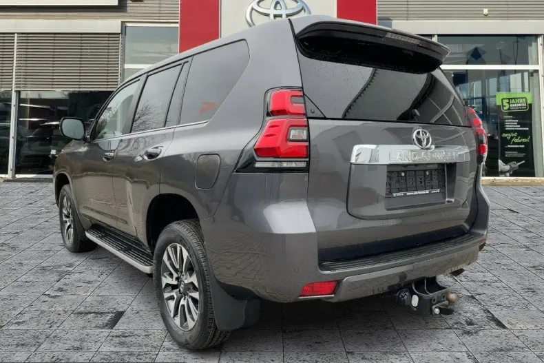 Toyota Land Cruiser din 2024 cu 25.762 km - oferta TOY212481 - foto 3