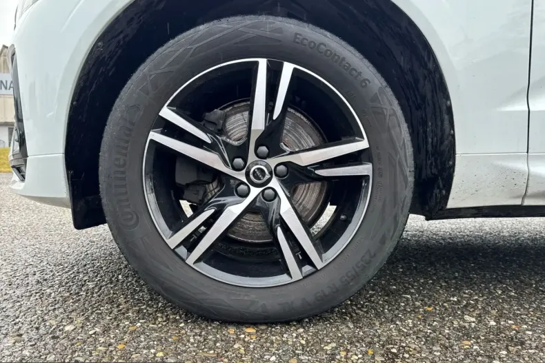 Volvo XC60 din 2021 cu 86.953 km - oferta VOL212484 - foto 8