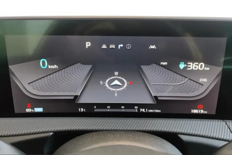 Kia EV6 din 2024 cu 18.875 km - oferta KIA212505 - foto 18