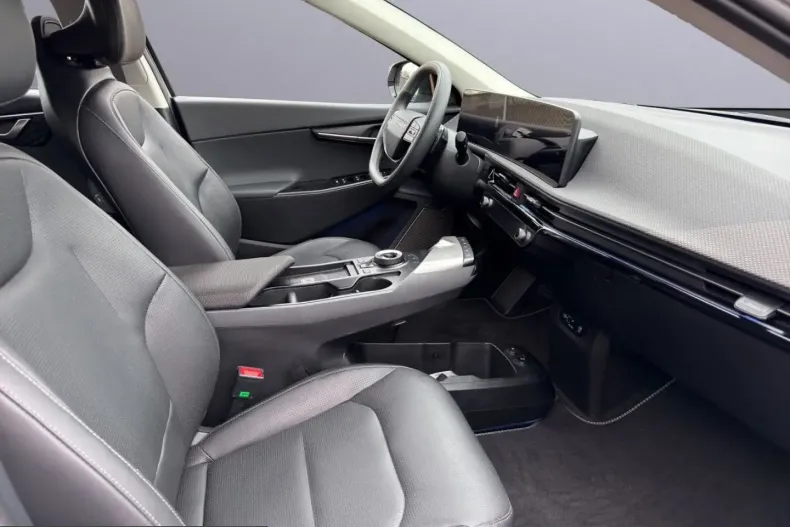 Kia EV6 din 2025 cu 14.082 km - oferta KIA212506 - foto 8