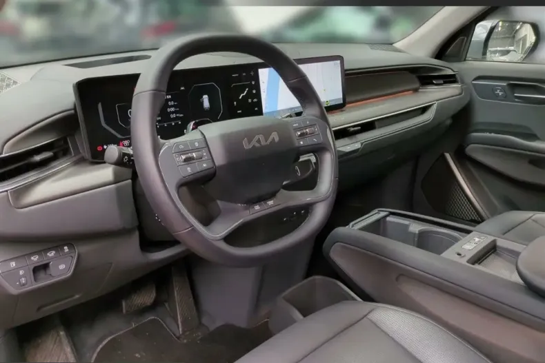 Kia EV9 din 2025 cu 17.150 km - oferta KIA212508 - foto 8
