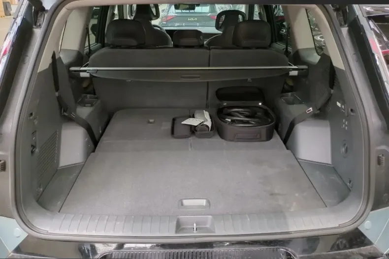 Kia EV9 din 2025 cu 17.150 km - oferta KIA212508 - foto 11