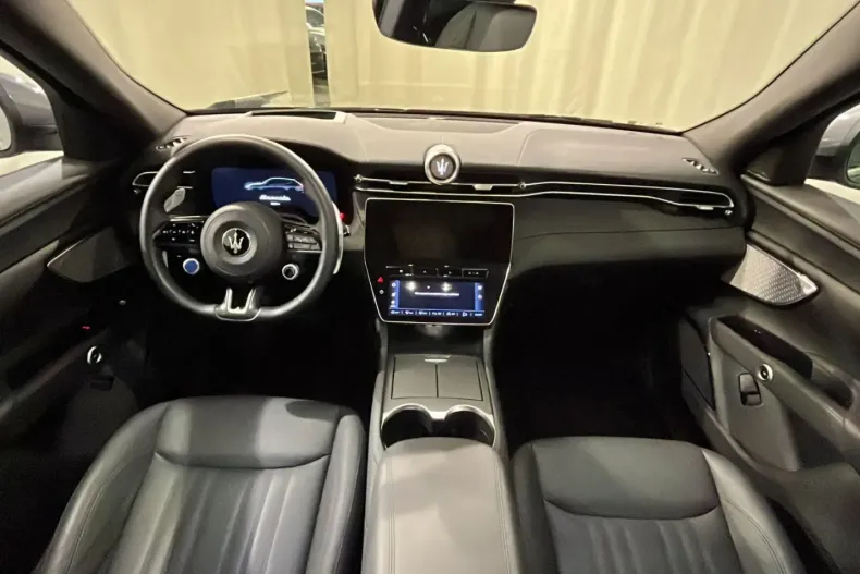 Maserati Grecale din 2025 cu 23.200 km - oferta MAS212512 - foto 2