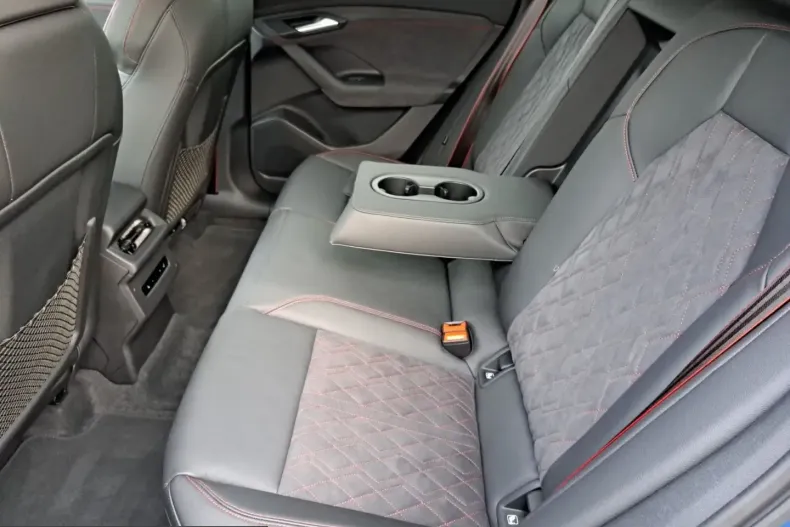 Audi Q6 e-tron din 2024 cu 19.500 km - oferta AUD212526 - foto 14