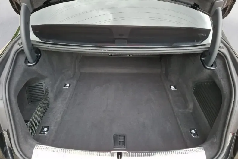 Audi S8 din 2024 cu 16.280 km - oferta AUD212529 - foto 6