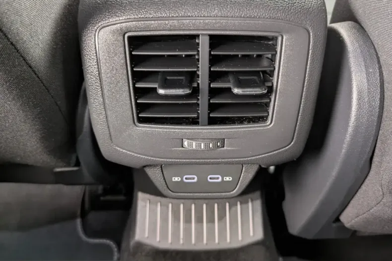 Volkswagen T-Roc din 2023 cu 38.100 km - oferta VOL212536 - foto 17