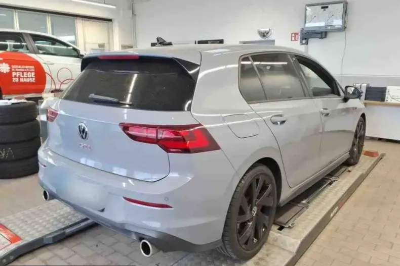 Volkswagen Golf din 2024 cu 38.595 km - oferta VOL212542 - foto 7