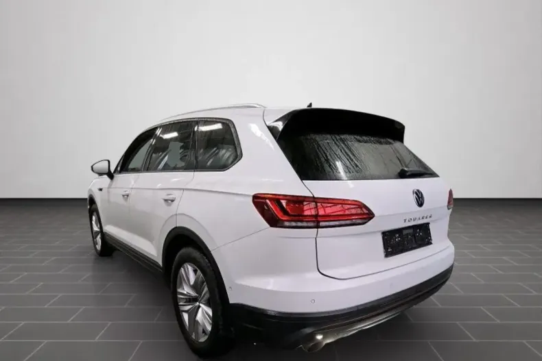 Volkswagen Touareg din 2023 cu 65.576 km - oferta VOL212545 - foto 4