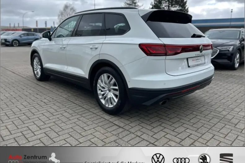 Volkswagen Touareg din 2025 cu 25.000 km - oferta VOL212547 - foto 2