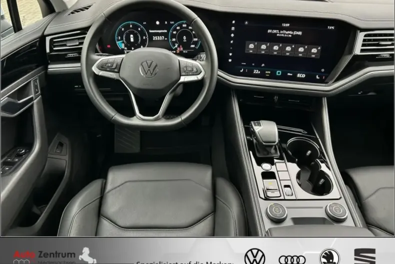 Volkswagen Touareg din 2025 cu 25.000 km - oferta VOL212547 - foto 17