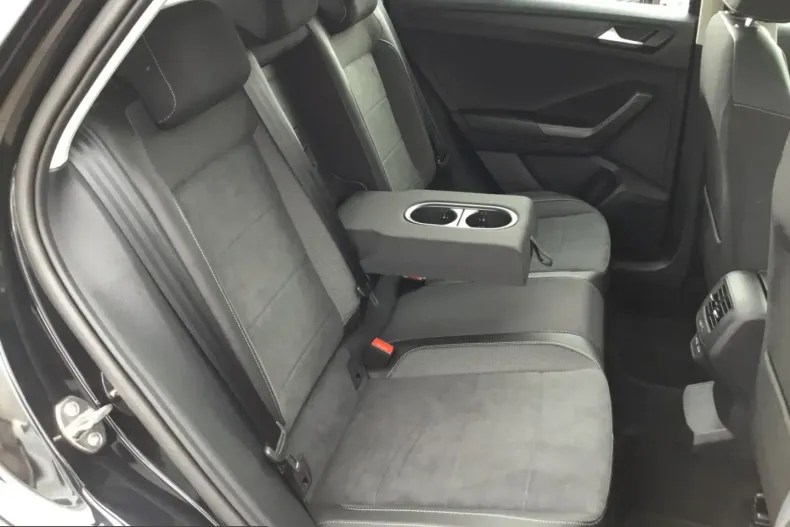 Volkswagen T-Roc din 2025 cu 11.900 km - oferta VOL212548 - foto 13