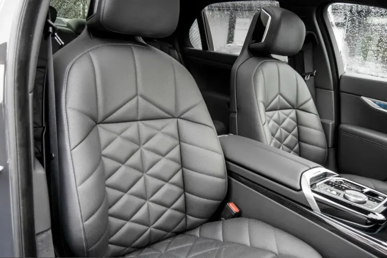 BMW 740 (Seria 7) din 2025 cu 22.278 km - oferta BMW212554 - foto 6