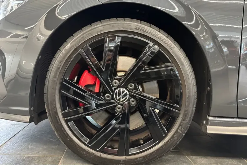 Volkswagen Golf din 2024 cu 14.900 km - oferta VOL212571 - foto 8