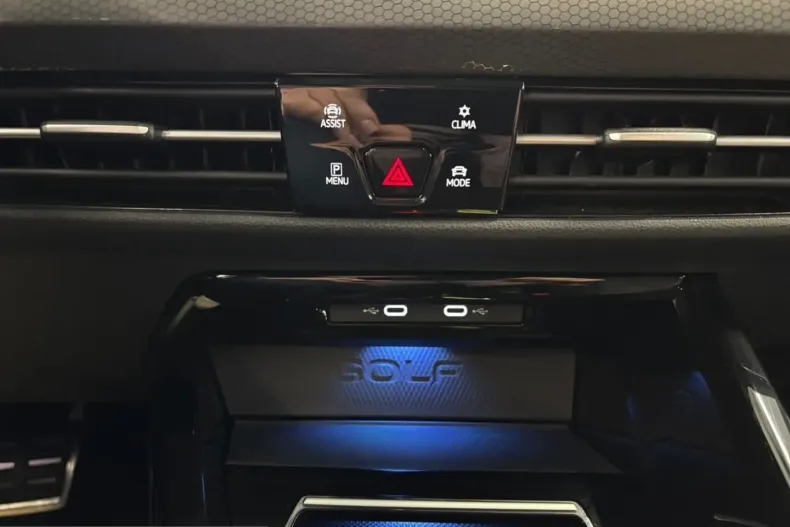Volkswagen Golf din 2024 cu 14.900 km - oferta VOL212571 - foto 18