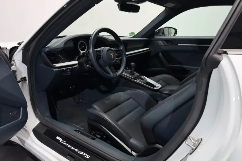 Porsche 992 din 2023 cu 53.998 km - oferta POR212572 - foto 9