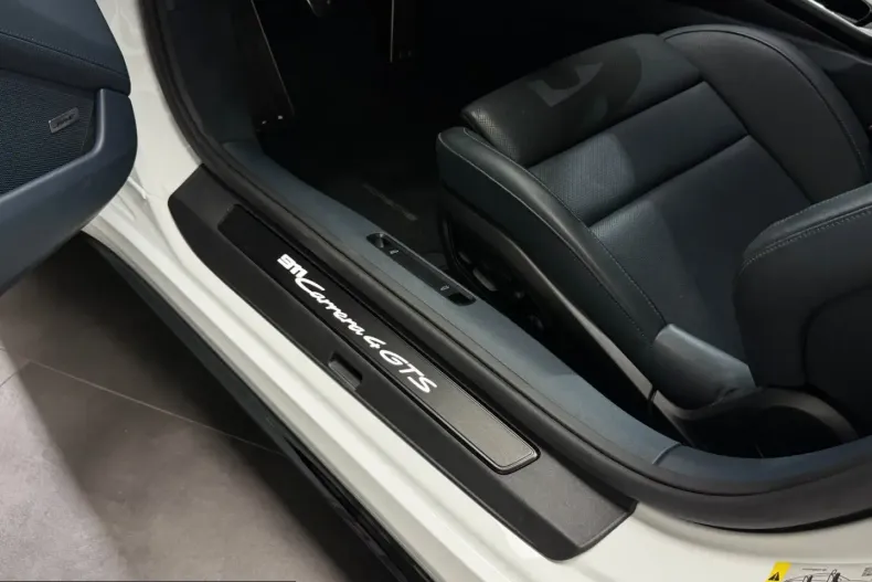 Porsche 992 din 2023 cu 53.998 km - oferta POR212572 - foto 11