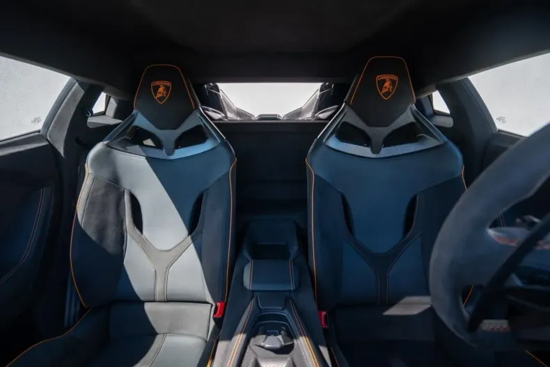 Lamborghini Revuelto din 2024 cu 5.678 km - oferta LAM212573 - foto 11