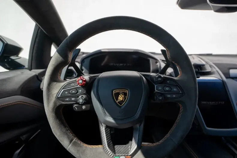 Lamborghini Revuelto din 2024 cu 5.678 km - oferta LAM212573 - foto 13