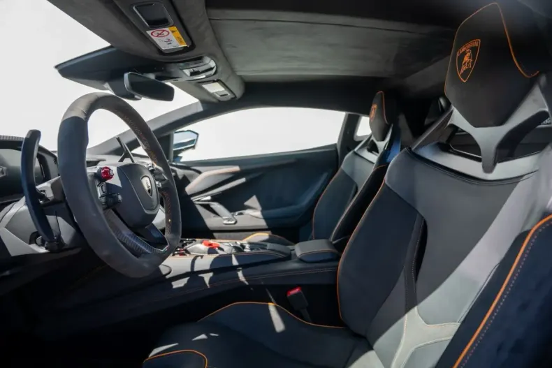 Lamborghini Revuelto din 2024 cu 5.678 km - oferta LAM212573 - foto 26