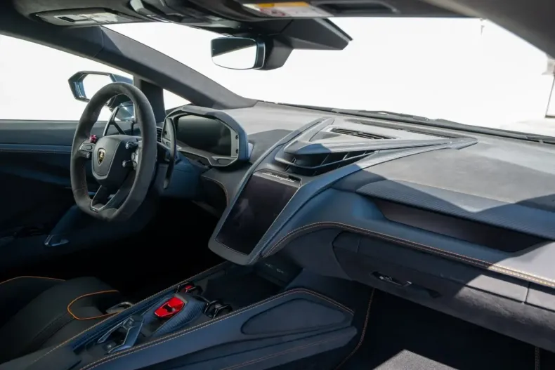 Lamborghini Revuelto din 2024 cu 5.678 km - oferta LAM212573 - foto 34
