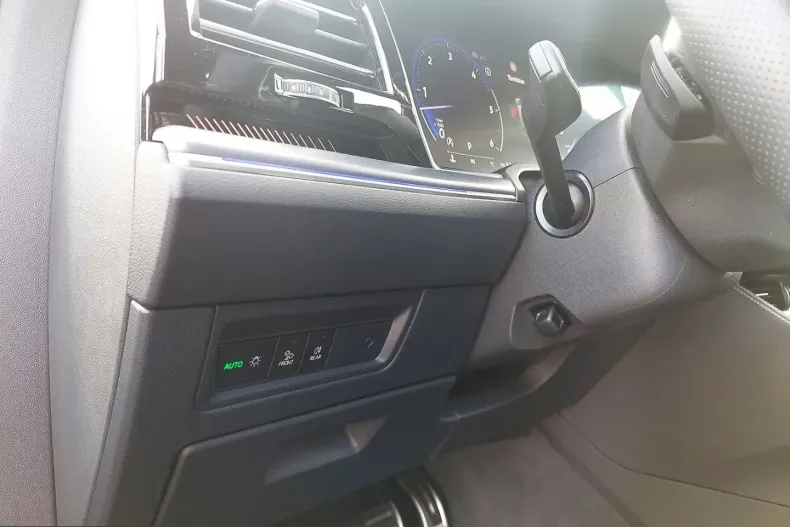 Volkswagen Touareg din 2024 cu 37.500 km - oferta VOL212578 - foto 14