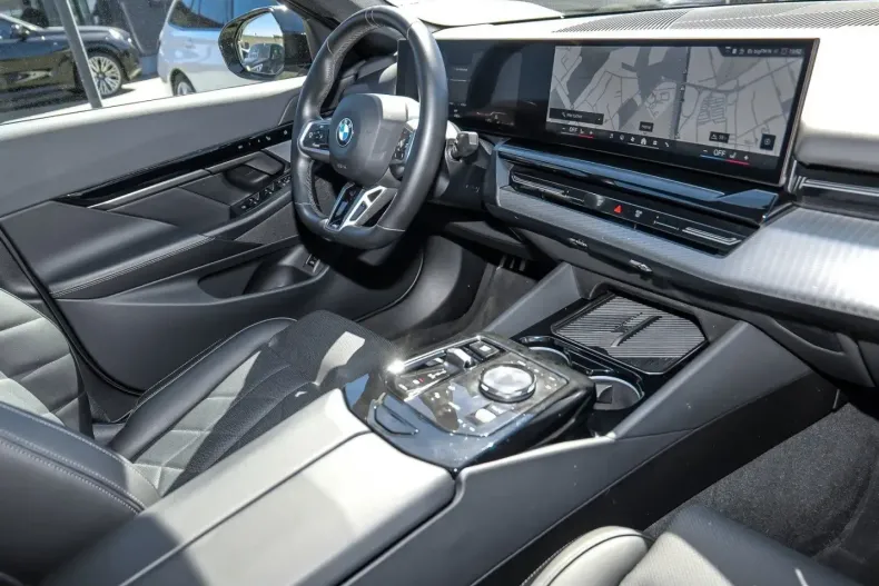BMW 520 (Seria 5) din 2024 cu 49.900 km - oferta BMW212582 - foto 14