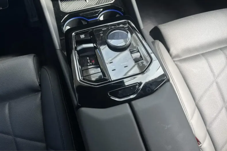 BMW 540 (Seria 5) din 2025 cu 10.957 km - oferta BMW212585 - foto 13