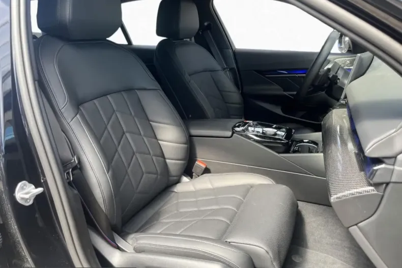 BMW 540 (Seria 5) din 2025 cu 10.957 km - oferta BMW212585 - foto 17