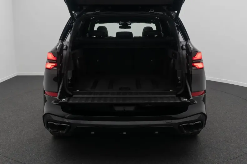BMW X5 M60 (Seria X) din 2024 cu 17.669 km - oferta BMW212589 - foto 13