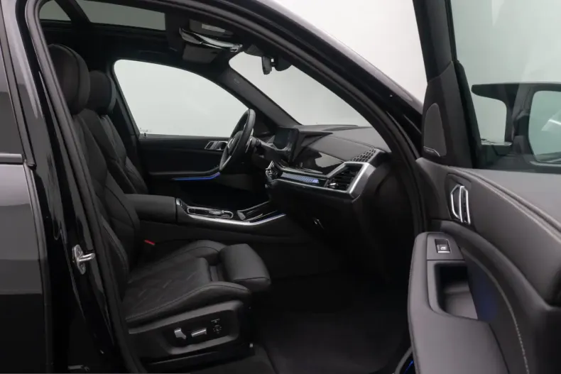 BMW X5 M60 (Seria X) din 2024 cu 17.669 km - oferta BMW212589 - foto 25
