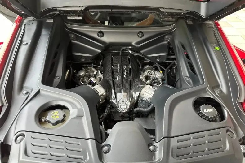 Maserati MC20 din 2023 cu 20.000 km - oferta MAS212592 - foto 30