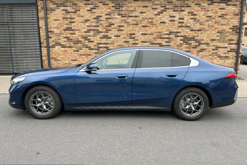 BMW 520 (Seria 5) din 2024 cu 42.800 km - oferta BMW212593 - foto 3