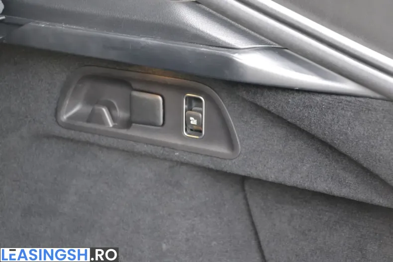 Mercedes-Benz GLE 450 (Clasa GLE) din 2024 cu 15.360 km - oferta MER212594 - foto 29