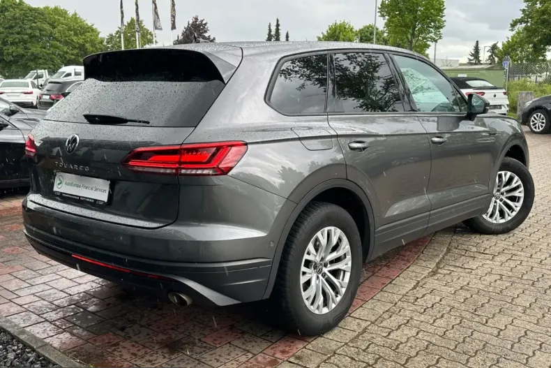 Volkswagen Touareg din 2021 cu 96.855 km - oferta VOL212624 - foto 3