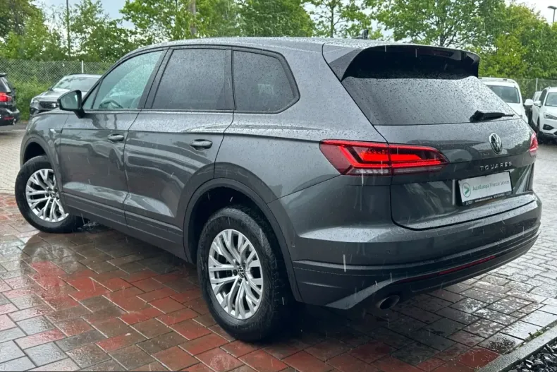 Volkswagen Touareg din 2021 cu 96.855 km - oferta VOL212624 - foto 4
