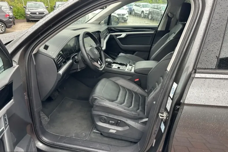 Volkswagen Touareg din 2021 cu 96.855 km - oferta VOL212624 - foto 9