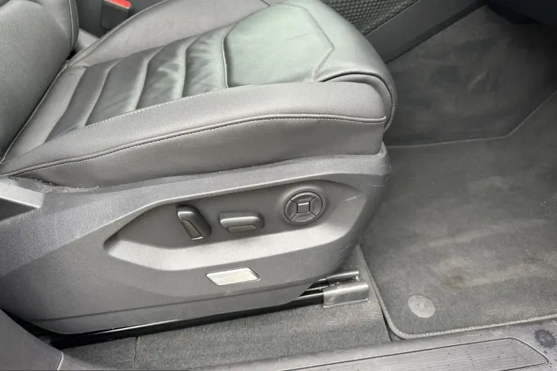 Volkswagen Touareg din 2021 cu 96.855 km - oferta VOL212624 - foto 22