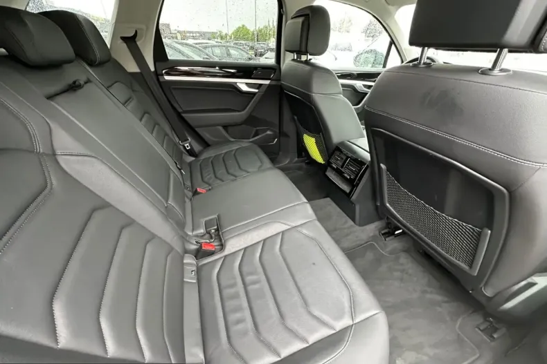 Volkswagen Touareg din 2021 cu 96.855 km - oferta VOL212624 - foto 23
