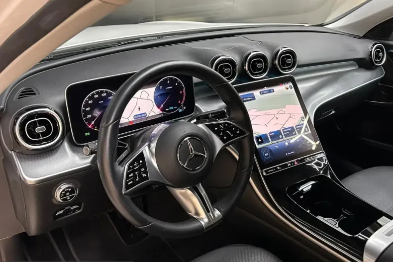 Mercedes-Benz C 300 (Clasa C) din 2022 cu 77.499 km - oferta MER212627 - foto 8