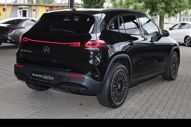 Mercedes-Benz EQA din 2023 cu 22.800 km - oferta MER212628 - foto 2