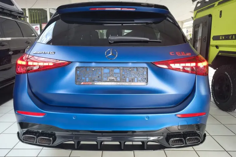 Mercedes-Benz C 63 AMG (Clasa C) din 2023 cu 19.500 km - oferta MER212631 - foto 2