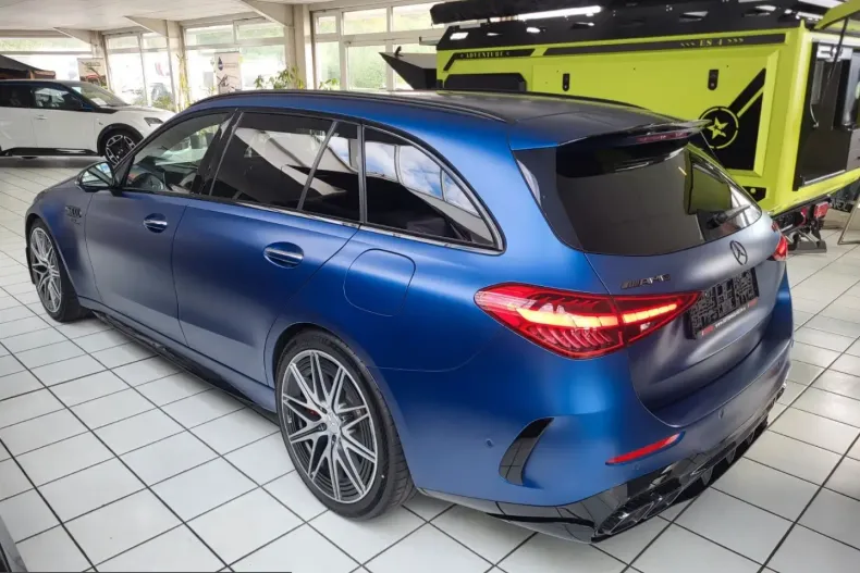 Mercedes-Benz C 63 AMG (Clasa C) din 2023 cu 19.500 km - oferta MER212631 - foto 4